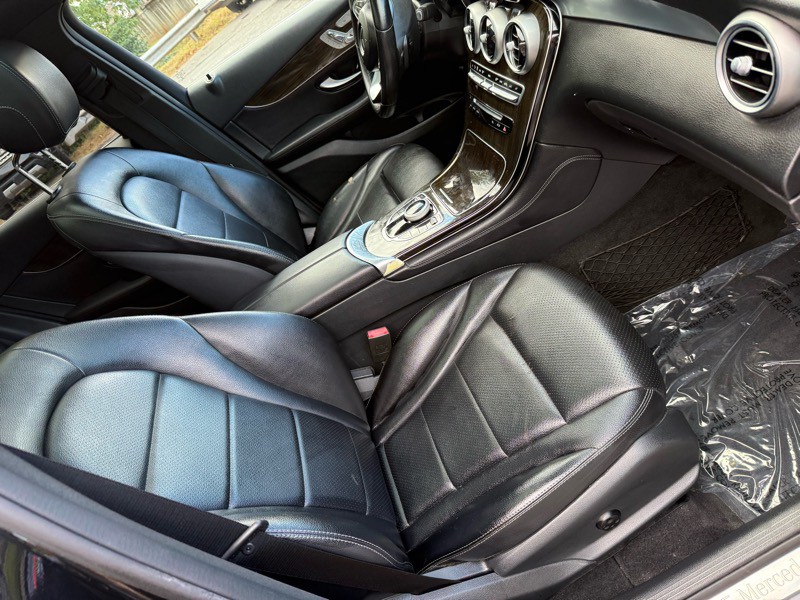 2017 Mercedes-Benz GLC-Class Image 24