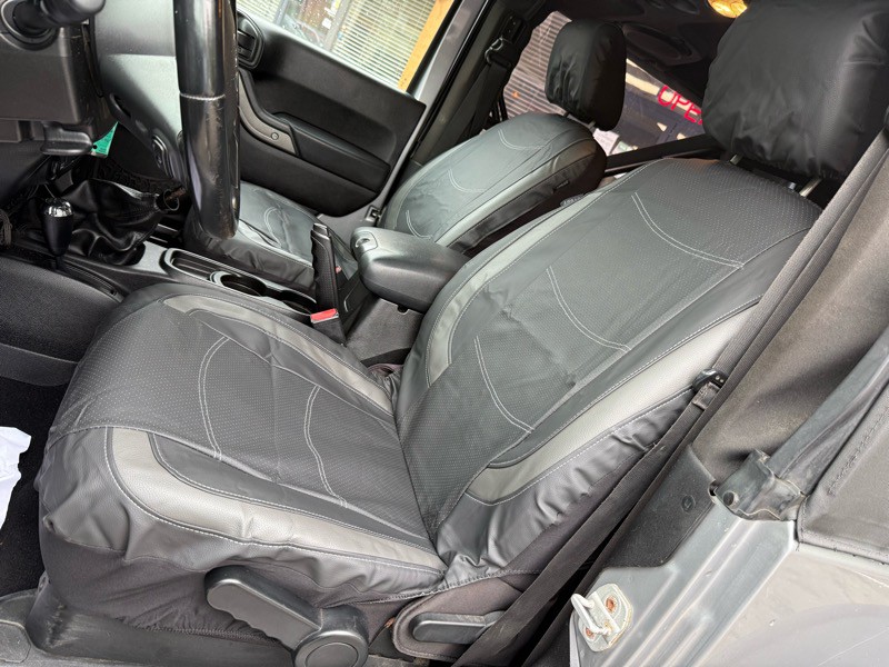 2013 Jeep Wrangler Image 17