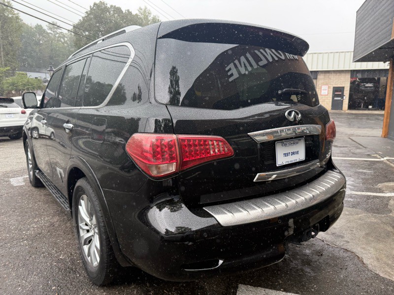 2017 INFINITI QX80 Image 8
