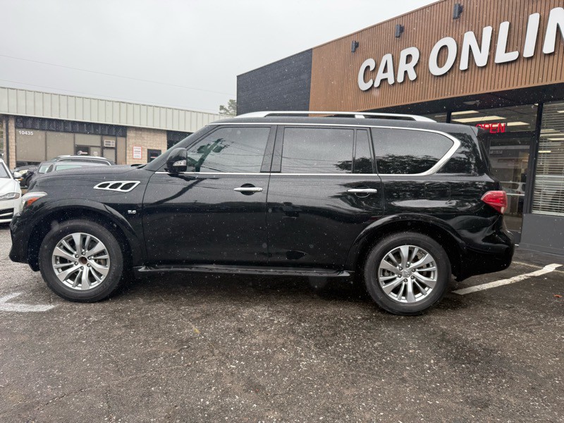 2017 INFINITI QX80 Image 9
