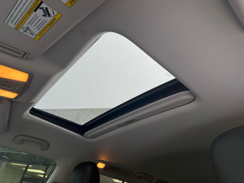 2017 INFINITI QX80 Image 11