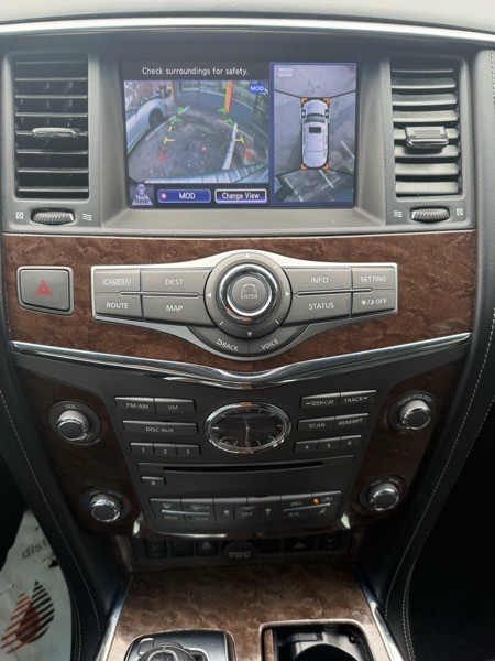 2017 INFINITI QX80 Image 15