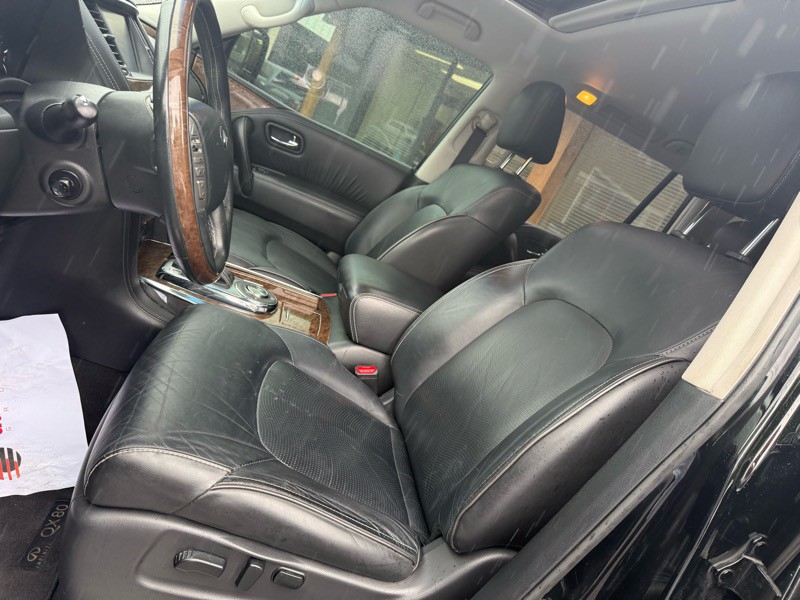 2017 INFINITI QX80 Image 18