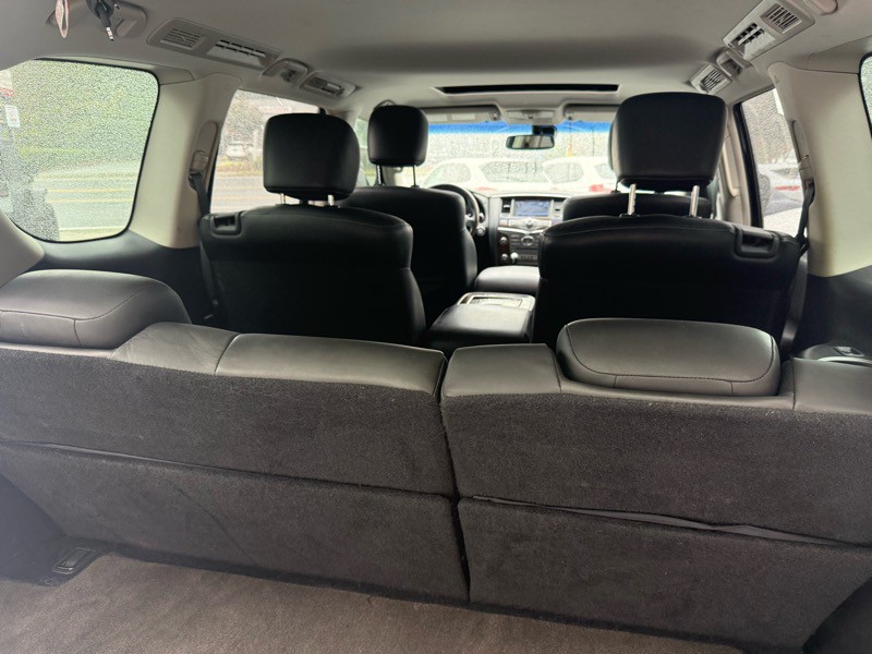 2017 INFINITI QX80 Image 24