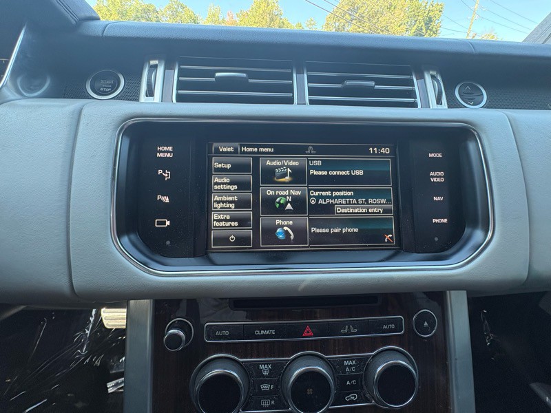 2015 Land Rover Range Rover Image 16