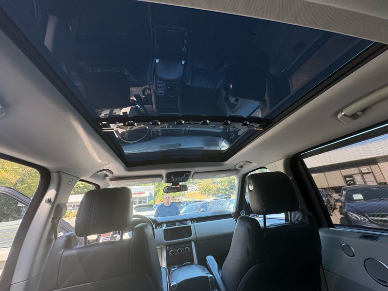 2015 Land Rover Range Rover Image 37