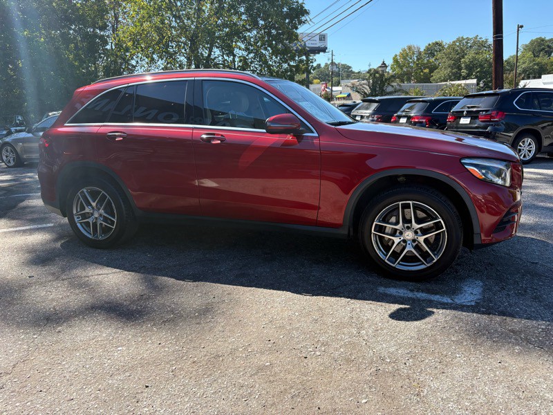 2017 Mercedes-Benz GLC-Class Image 4