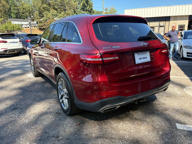 2017 Mercedes-Benz GLC-Class Image 7