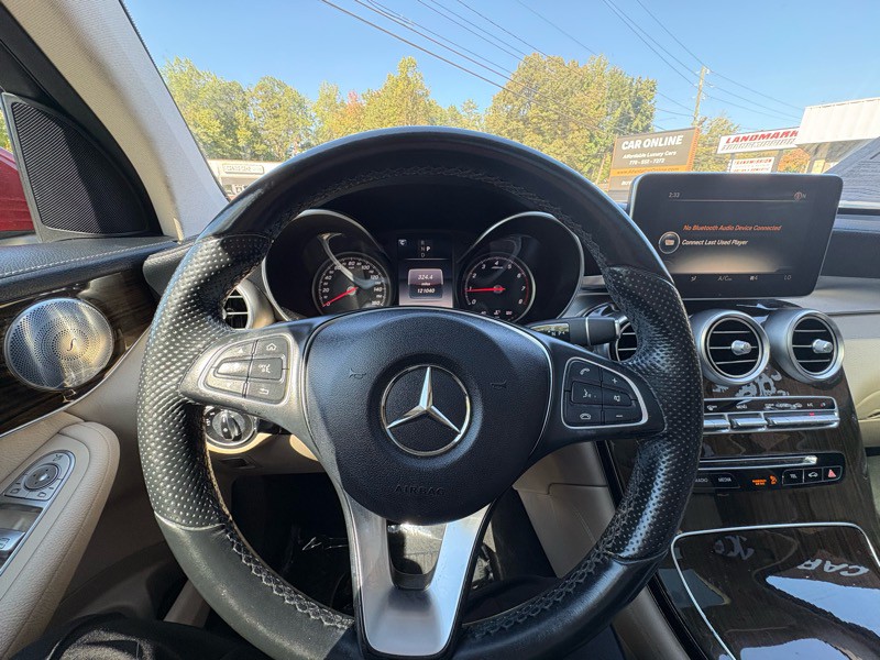 2017 Mercedes-Benz GLC-Class Image 12