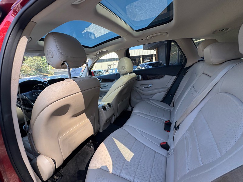 2017 Mercedes-Benz GLC-Class Image 29