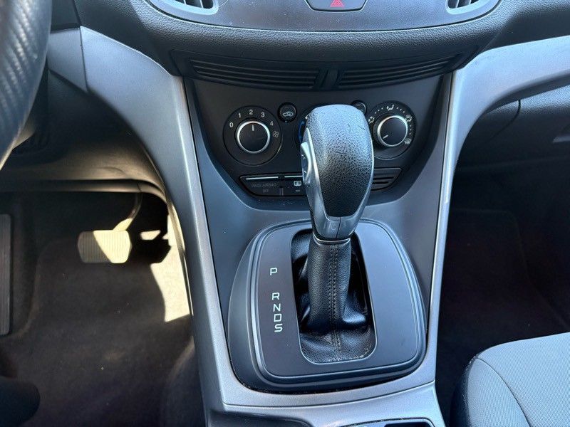 2015 Ford Escape Image 17