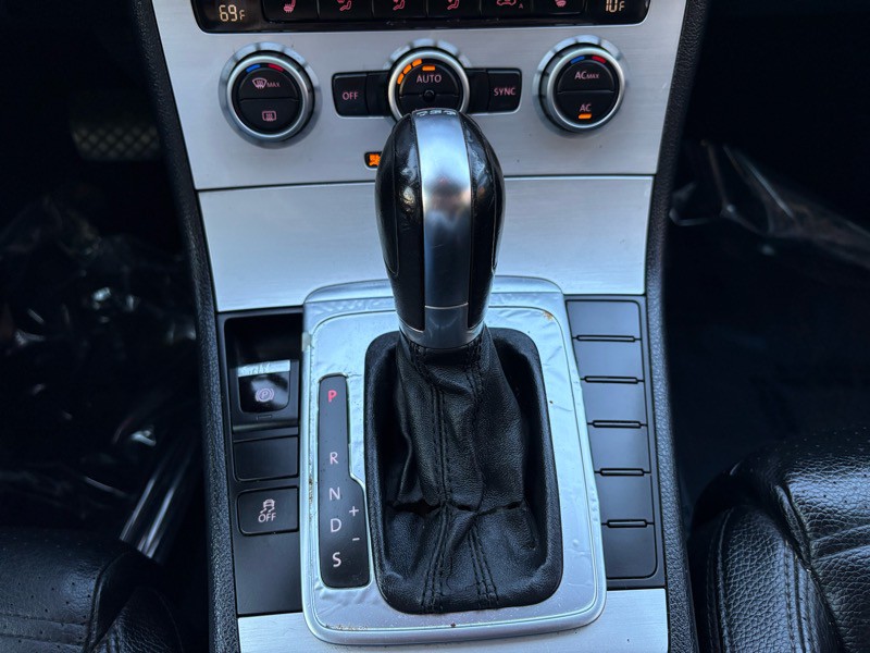 2013 Volkswagen CC Image 12