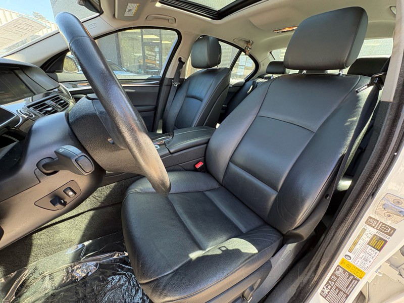 2013 BMW 5 Series Image 18