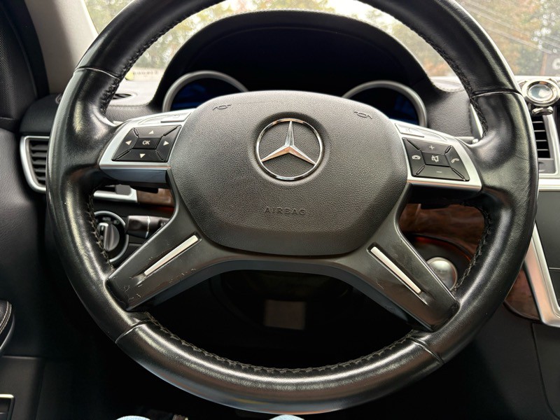 2013 Mercedes-Benz GL-Class Image 16