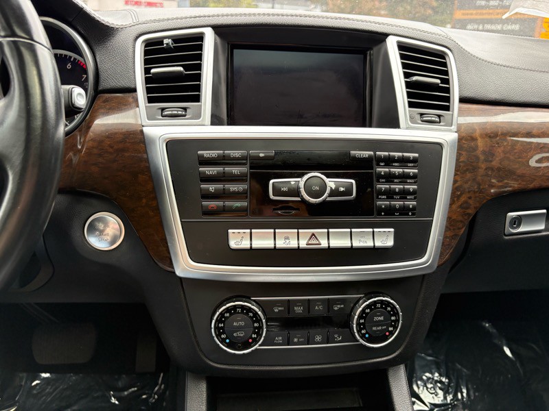 2013 Mercedes-Benz GL-Class Image 17