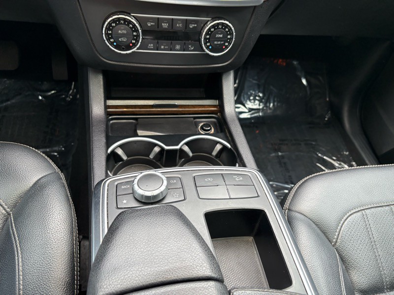 2013 Mercedes-Benz GL-Class Image 18