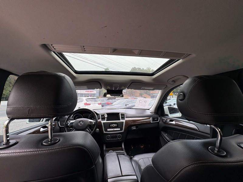 2013 Mercedes-Benz GL-Class Image 25