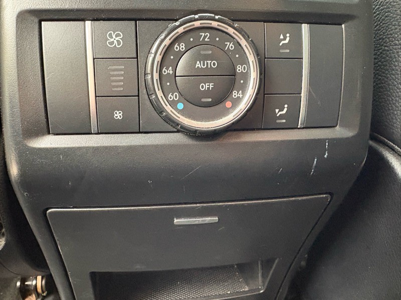 2013 Mercedes-Benz GL-Class Image 26