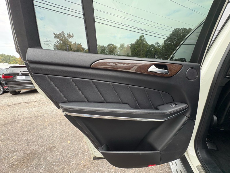 2013 Mercedes-Benz GL-Class Image 29