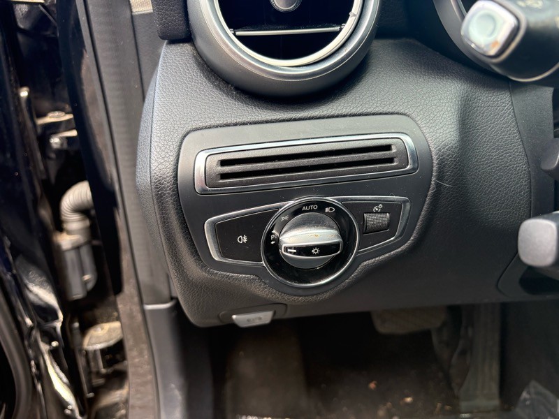 2015 Mercedes-Benz C-Class Image 15