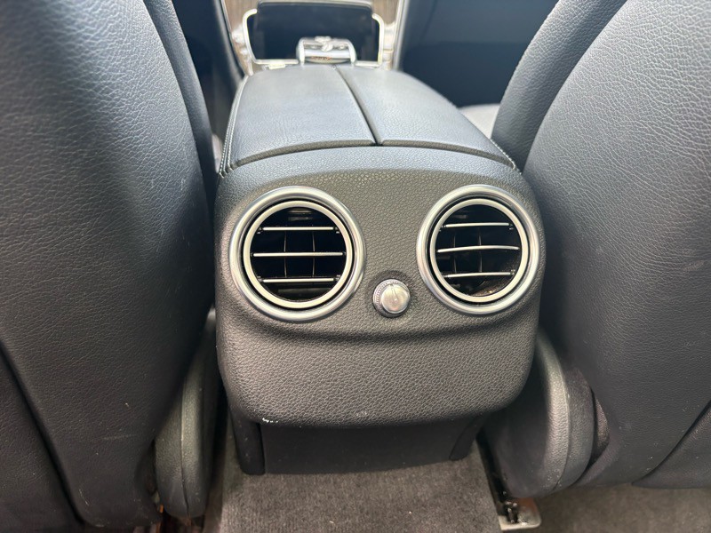 2015 Mercedes-Benz C-Class Image 22