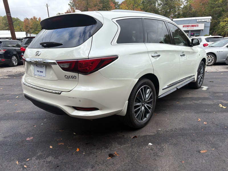 2018 INFINITI QX60 Image 4