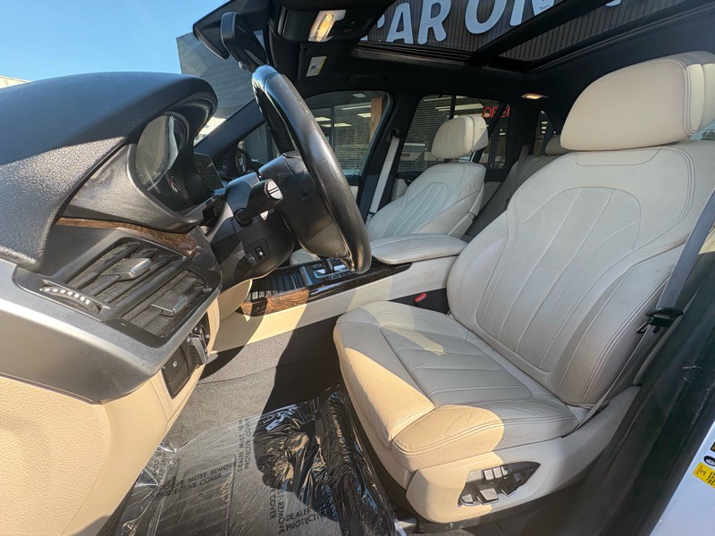 2017 BMW X5 Image 24