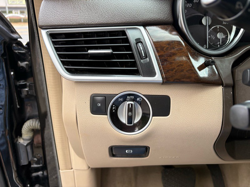 2014 Mercedes-Benz GL-Class Image 16