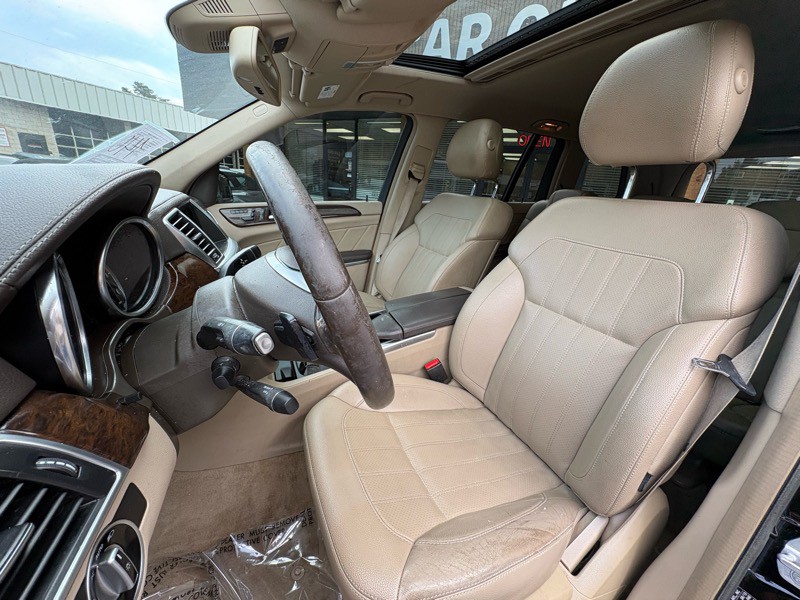 2014 Mercedes-Benz GL-Class Image 18