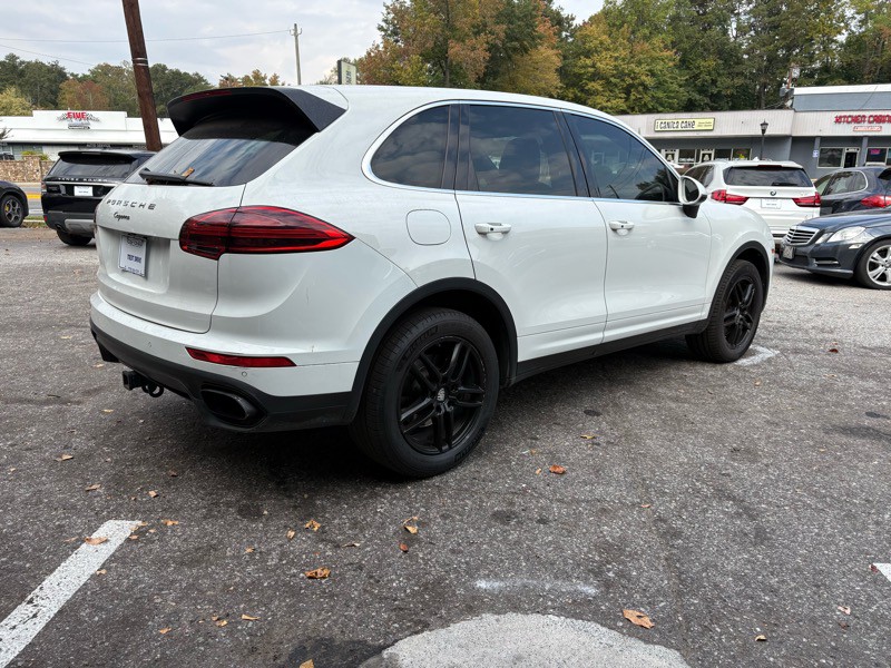 2016 Porsche Cayenne Image 5