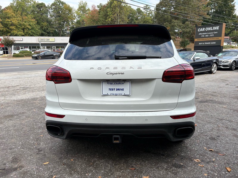 2016 Porsche Cayenne Image 6