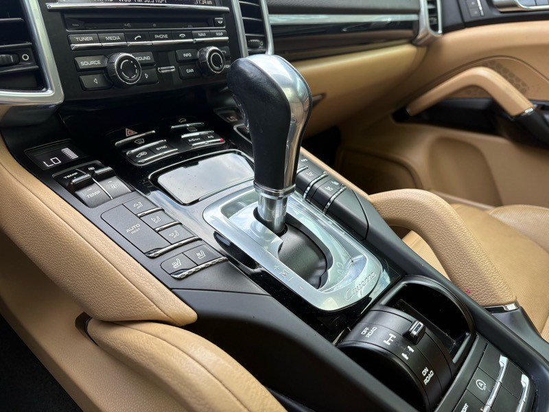 2016 Porsche Cayenne Image 15