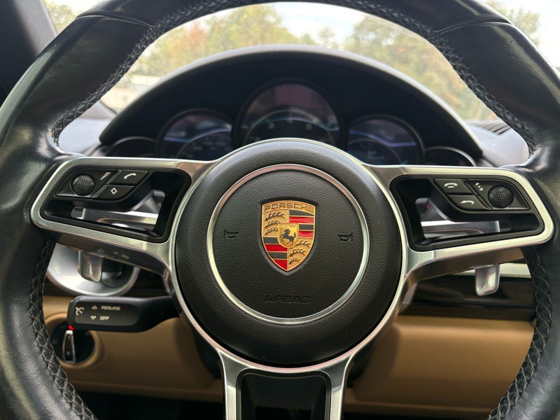 2016 Porsche Cayenne Image 17