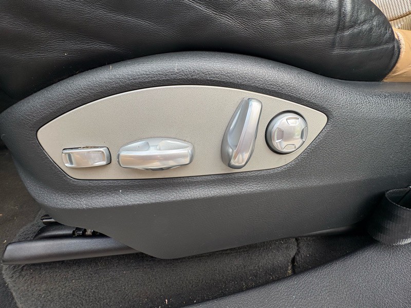 2016 Porsche Cayenne Image 23