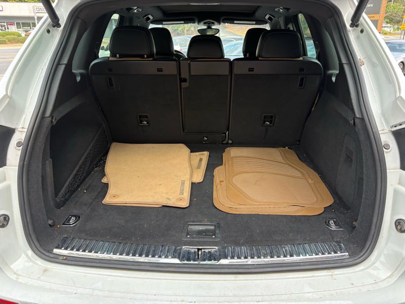 2016 Porsche Cayenne Image 40