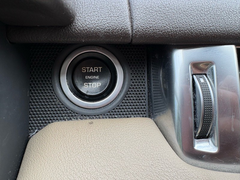 2014 Land Rover Range Rover Sport Image 17