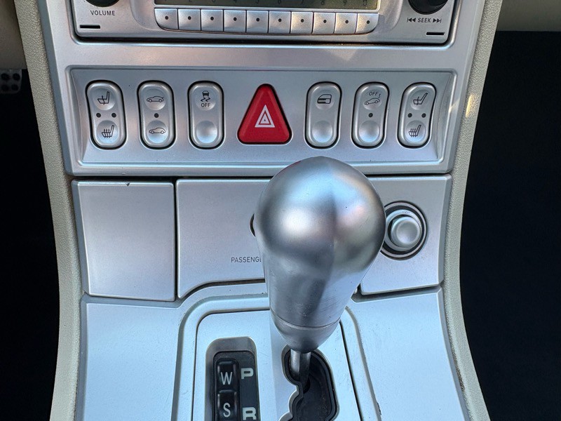 2005 Chrysler Crossfire Image 12