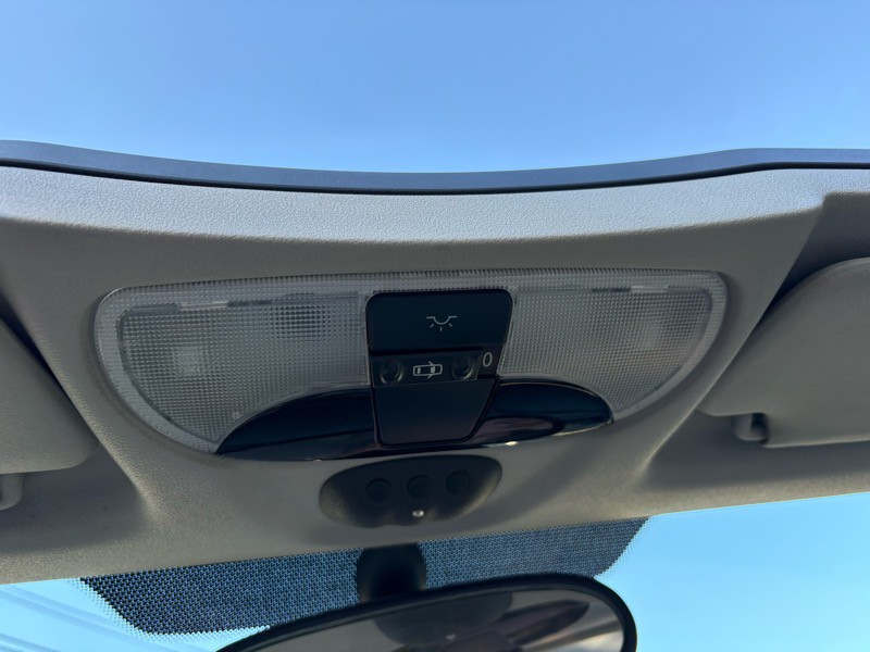 2005 Chrysler Crossfire Image 14