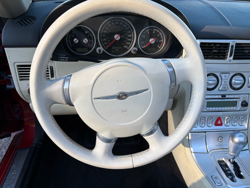 2005 Chrysler Crossfire Image 15
