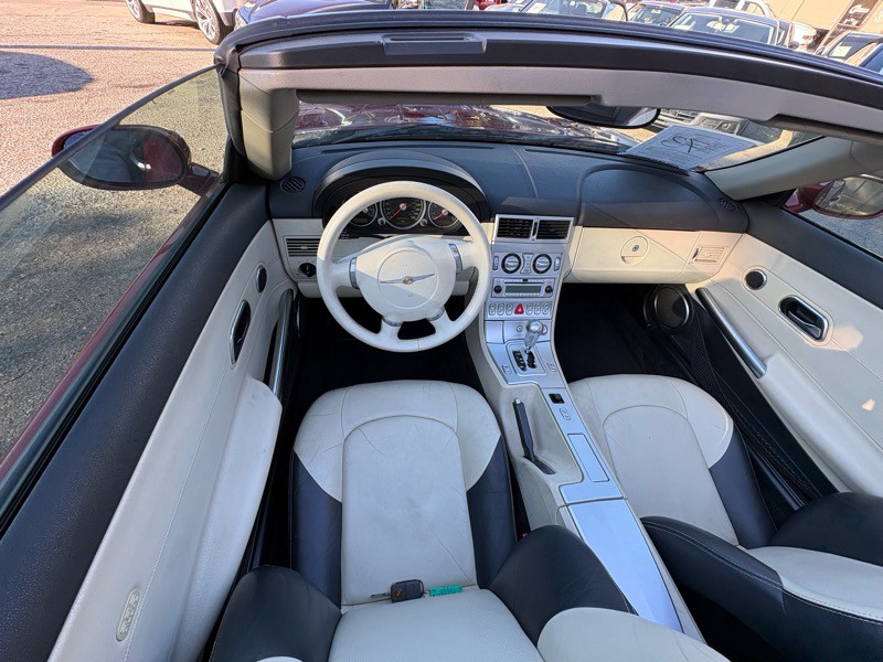 2005 Chrysler Crossfire Image 19