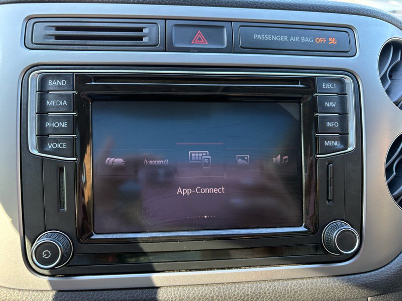 2016 Volkswagen Tiguan Image 9