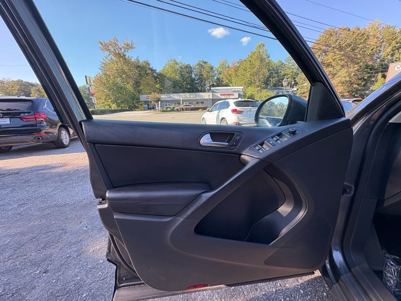 2016 Volkswagen Tiguan Image 17