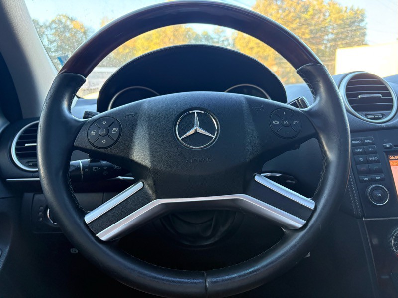 2011 Mercedes-Benz GL-Class Image 7