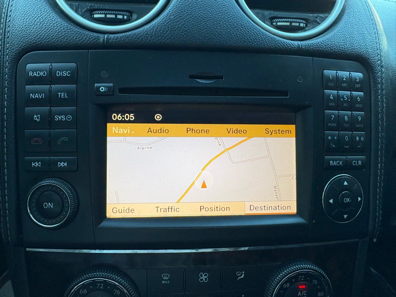 2011 Mercedes-Benz GL-Class Image 8