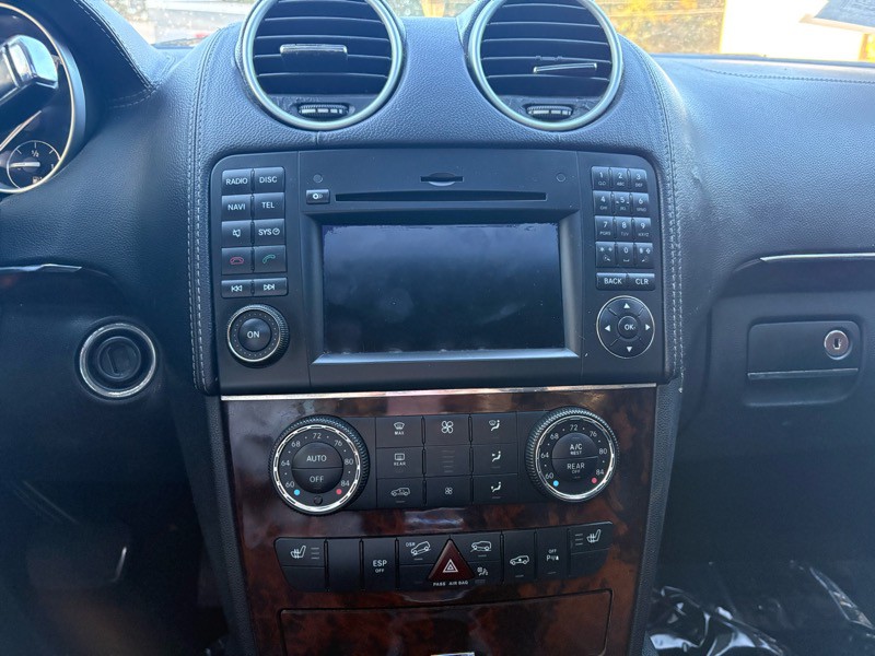 2011 Mercedes-Benz GL-Class Image 12