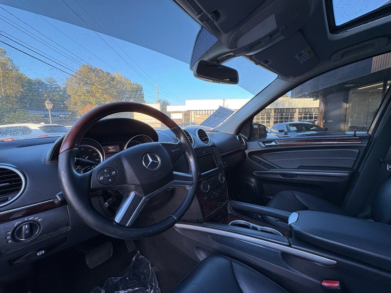 2011 Mercedes-Benz GL-Class Image 14