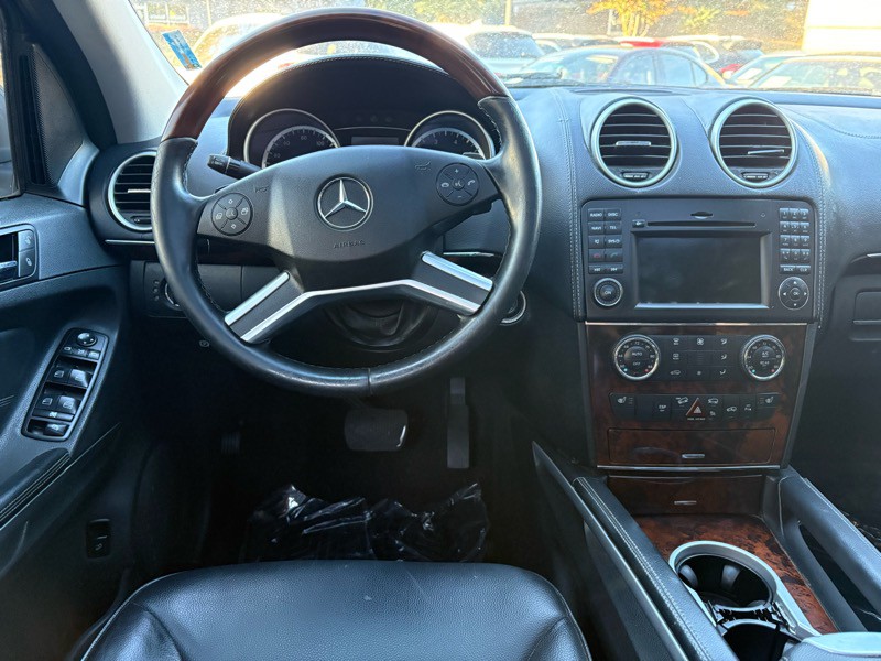 2011 Mercedes-Benz GL-Class Image 18