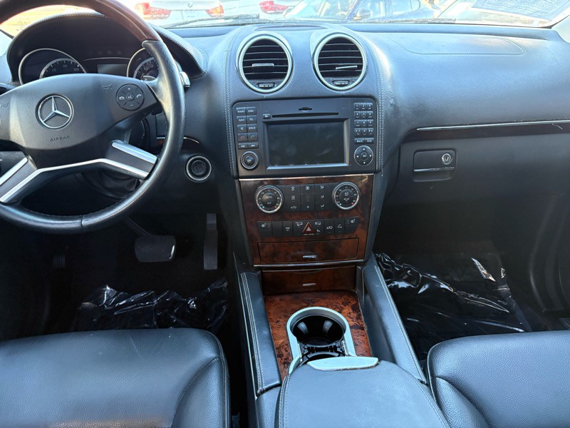 2011 Mercedes-Benz GL-Class Image 19