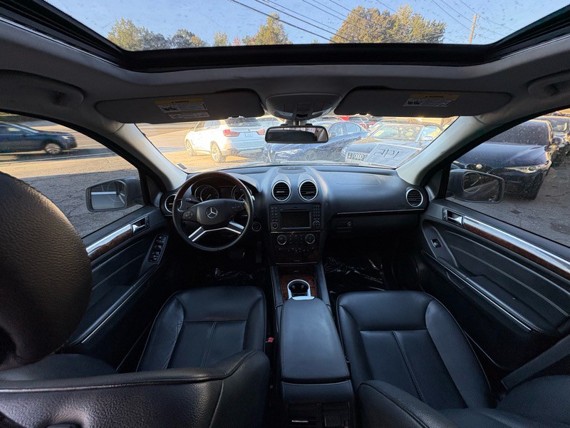 2011 Mercedes-Benz GL-Class Image 22