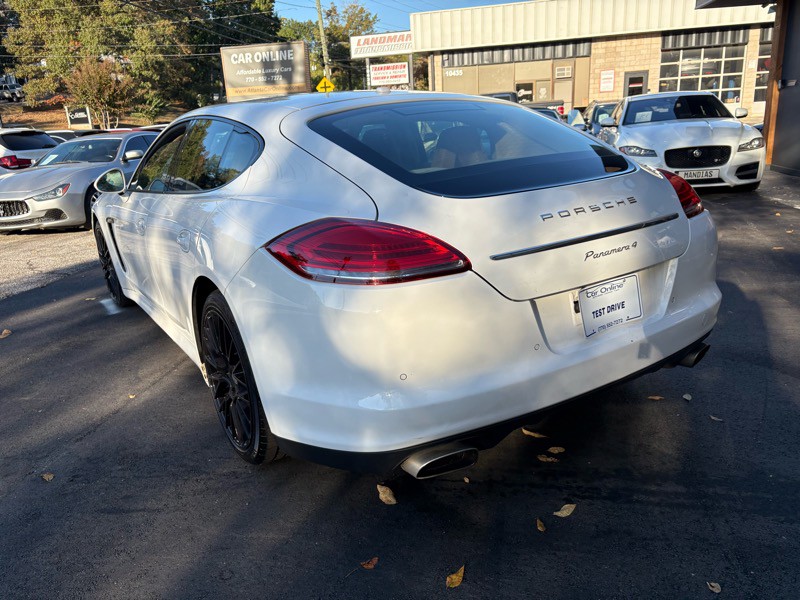 2011 Porsche Panamera Image 6
